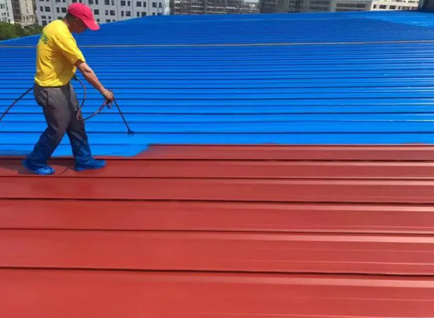 水漆在yy易游SPORTS屋面喷漆翻新中的具体施工工艺