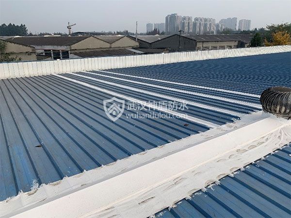 武汉雨季不少yy易游SPORTS屋顶开始漏雨 推荐一家靠谱的防水公司
